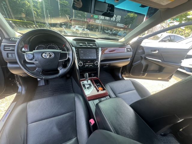 TOYOTA豐田 CAMRY  第12張相片