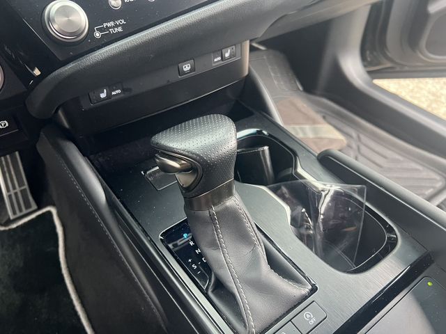 LEXUS凌志 ES250  第19張相片