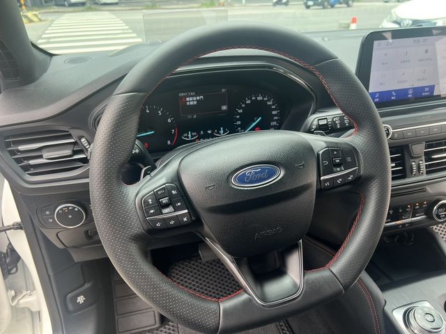 FORD福特 FOCUS  第13張相片
