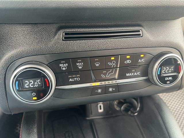FORD福特 FOCUS  第16張相片