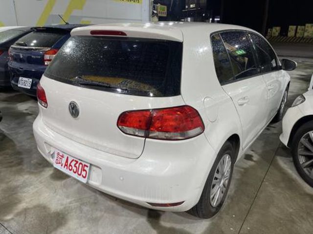 VOLKSWAGEN福斯 GOLF  第2張相片