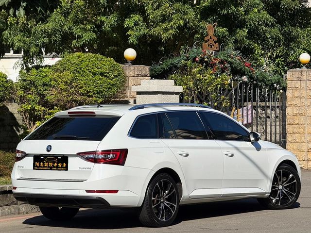 SKODA司科達 SUPERB COMBI  第2張相片