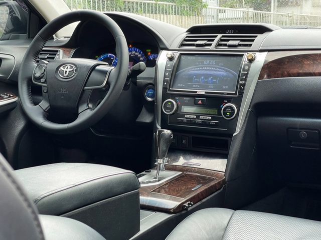 TOYOTA豐田 CAMRY HYBRID  第5張相片