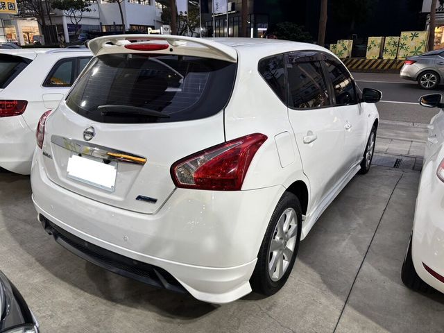 NISSAN日產 TIIDA  第3張相片