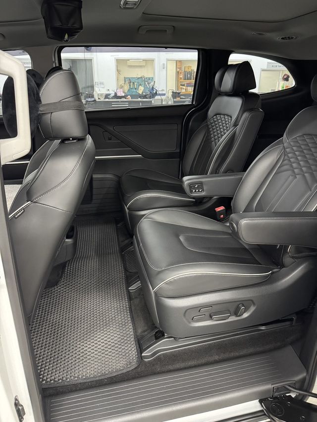 HYUNDAI現代 CUSTIN  第4張相片