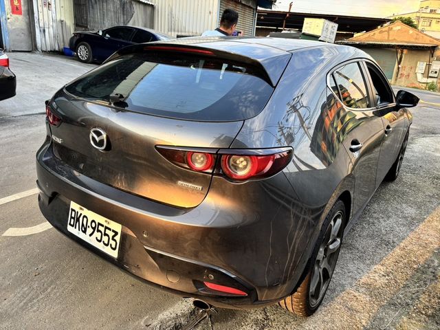 MAZDA馬自達 MAZDA 3  第2張相片