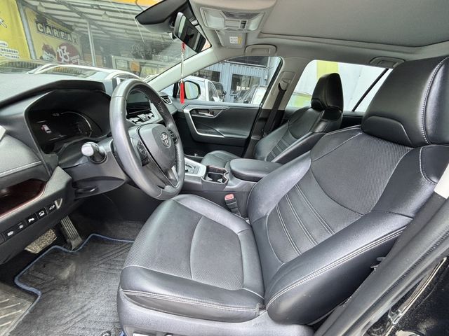 TOYOTA豐田 RAV4  第4張相片