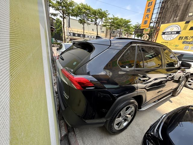 TOYOTA豐田 RAV4  第6張相片