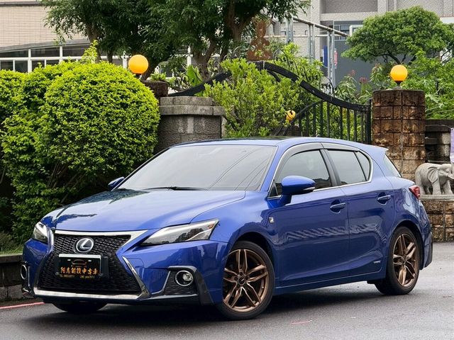 LEXUS凌志 CT200H  第1張相片