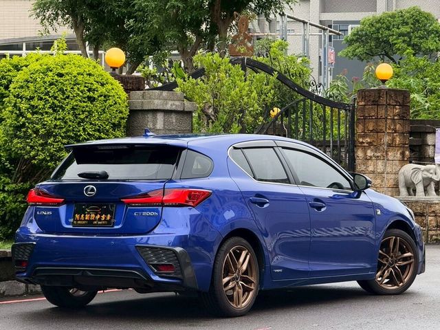 LEXUS凌志 CT200H  第2張相片