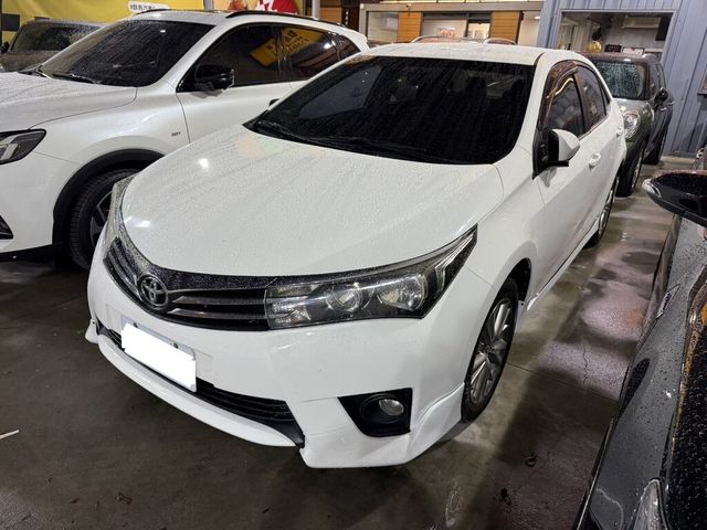 TOYOTA豐田 ALTIS  第1張相片