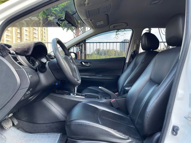 NISSAN日產 TIIDA  第6張相片