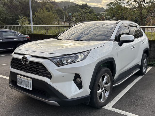 TOYOTA豐田 RAV4  第1張相片
