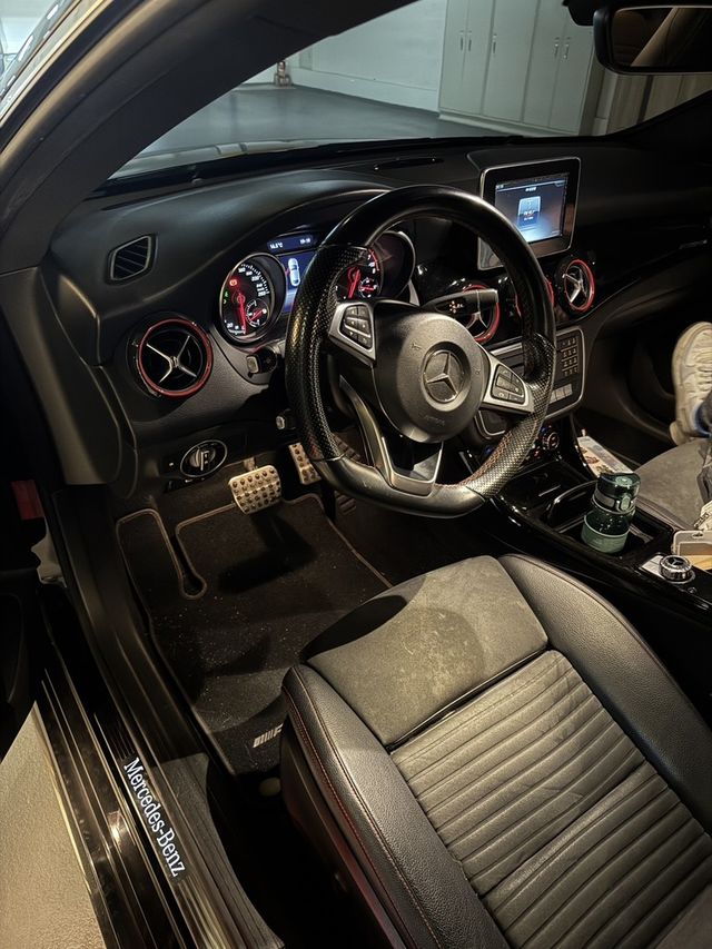 M-BENZ賓士 CLA250  第3張相片