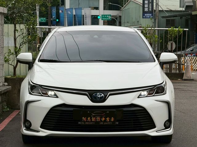 TOYOTA豐田 COROLLA ALTIS HYBRID  第3張相片
