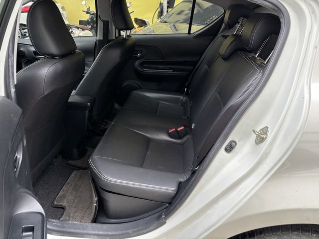 TOYOTA豐田 PRIUS C  第6張相片