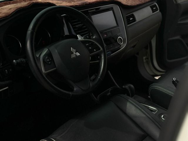MITSUBISHI三菱 OUTLANDER  第3張相片