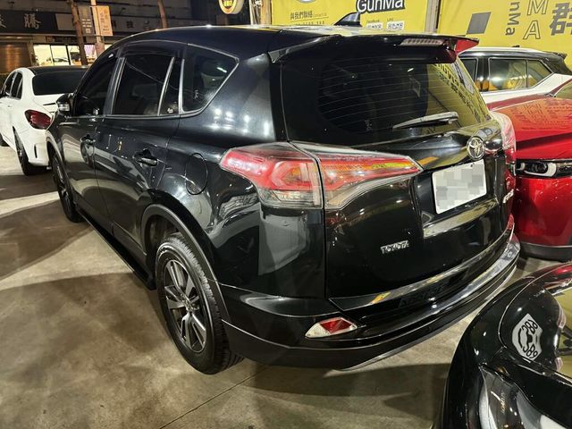 TOYOTA豐田 RAV4  第2張相片