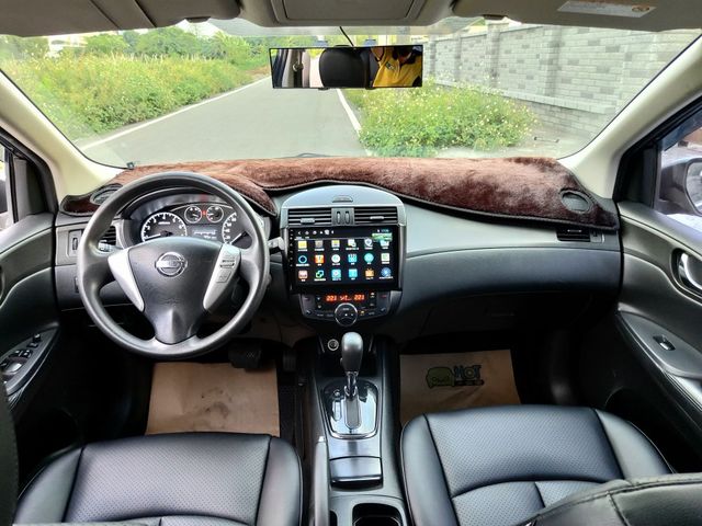 NISSAN日產 TIIDA  第5張相片