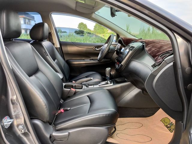NISSAN日產 TIIDA  第11張相片