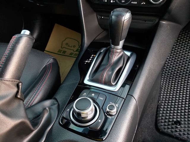 MAZDA馬自達 MAZDA 3  第13張相片