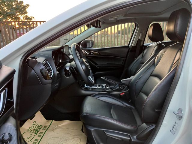 MAZDA馬自達 MAZDA 3  第15張相片