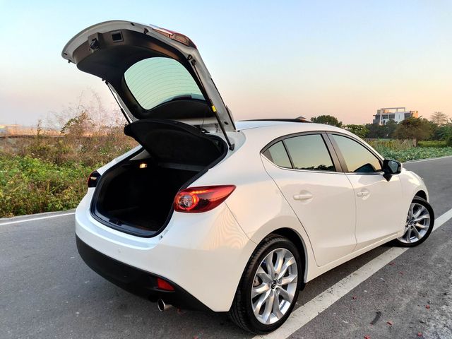 MAZDA馬自達 MAZDA 3  第18張相片