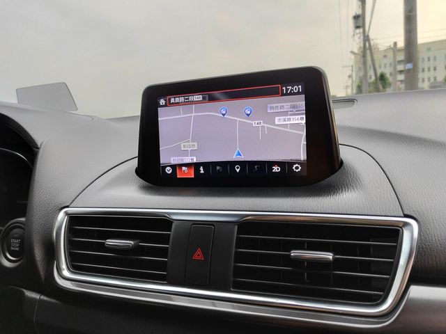 MAZDA馬自達 MAZDA 3  第6張相片