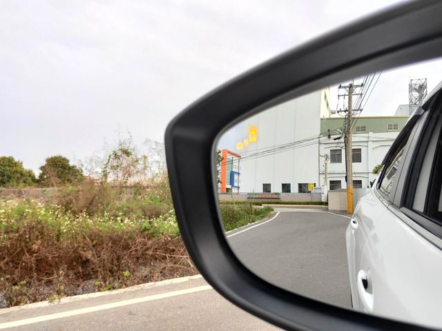 MAZDA馬自達 MAZDA 3  第9張相片