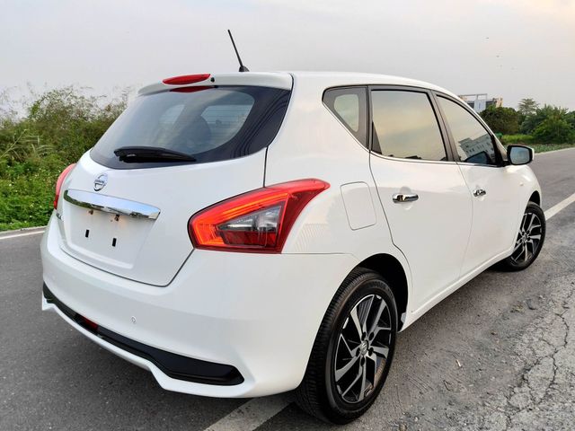 NISSAN日產 TIIDA  第2張相片