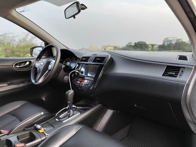 NISSAN日產 TIIDA  第14張相片