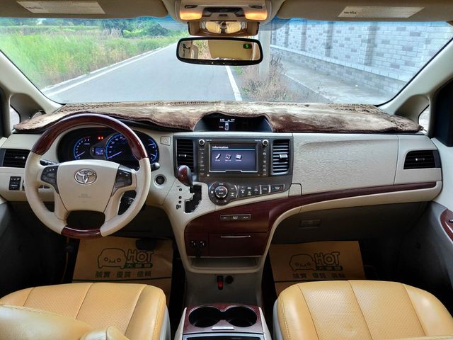 TOYOTA豐田 SIENNA  第5張相片