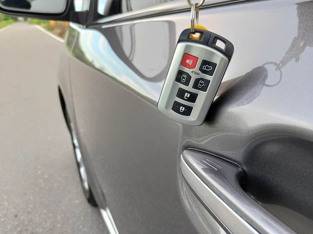 TOYOTA豐田 SIENNA  第17張相片