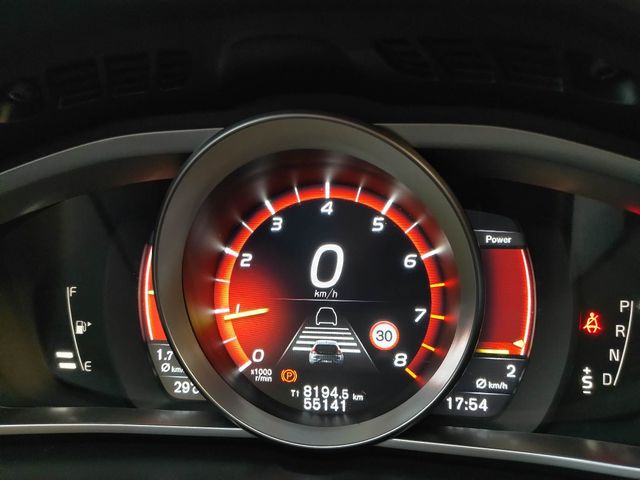 VOLVO富豪 V40  第5張相片