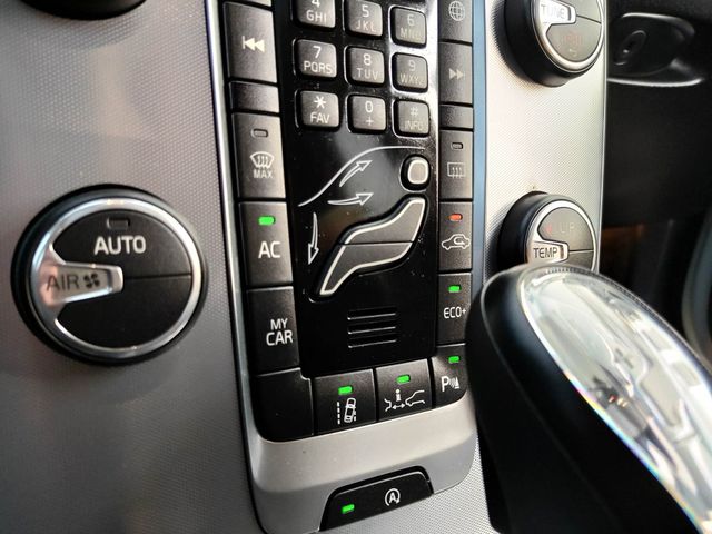 VOLVO富豪 V40  第8張相片