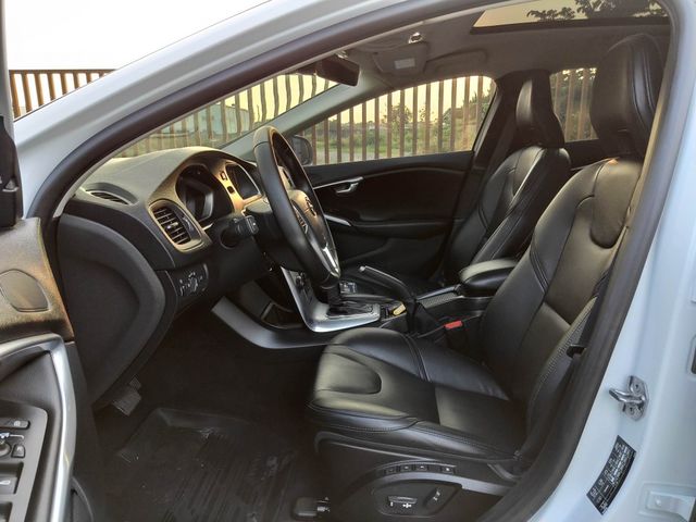 VOLVO富豪 V40  第10張相片