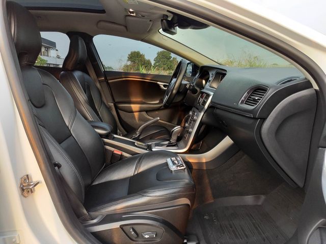 VOLVO富豪 V40  第13張相片