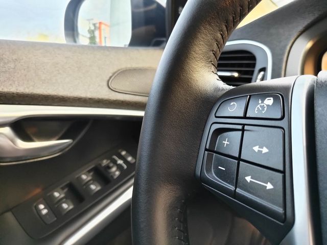 VOLVO富豪 V40  第17張相片
