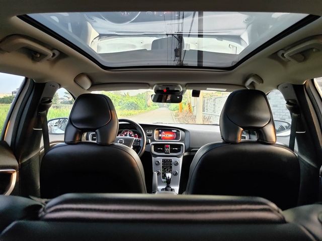 VOLVO富豪 V40  第18張相片