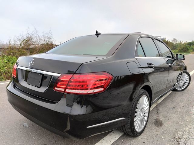 M-BENZ賓士 E250  第2張相片