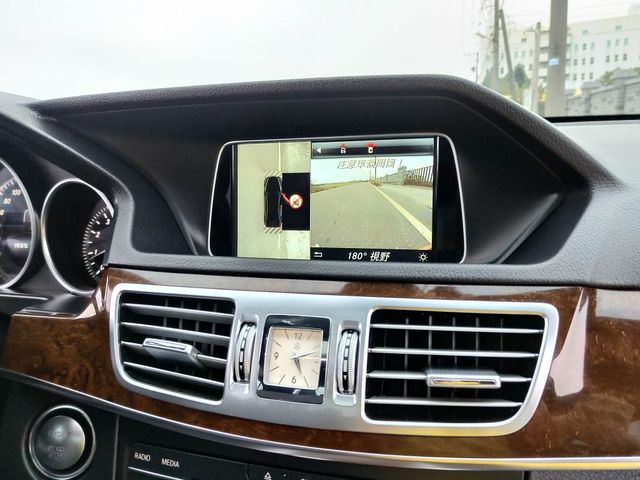 M-BENZ賓士 E250  第12張相片