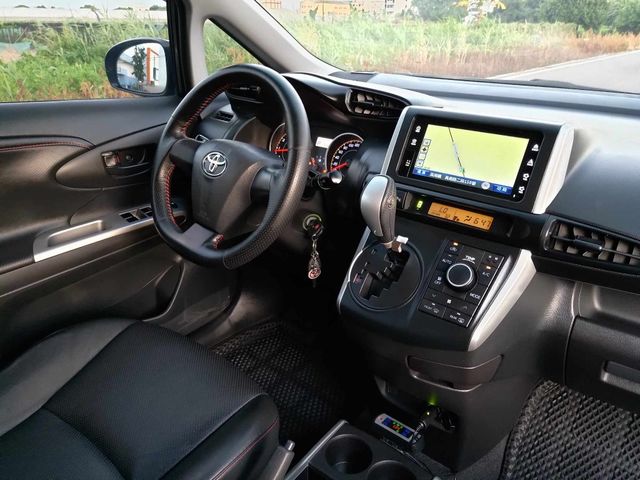 TOYOTA豐田 WISH  第5張相片