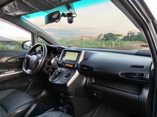 TOYOTA豐田 WISH  第17張相片