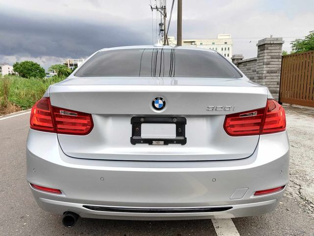 BMW寶馬 320I SPORT LINE  第4張相片