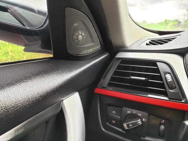 BMW寶馬 320I SPORT LINE  第7張相片