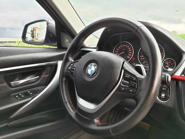 BMW寶馬 320I SPORT LINE  第14張相片