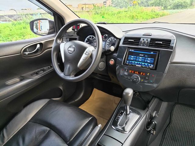 NISSAN日產 TIIDA  第6張相片