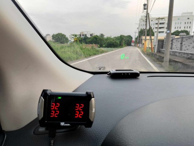 NISSAN日產 TIIDA  第8張相片