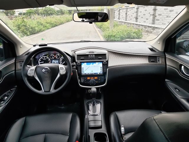 NISSAN日產 TIIDA  第5張相片