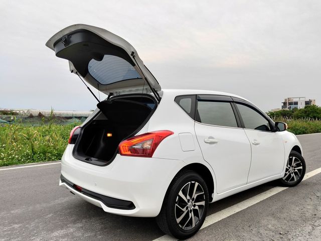NISSAN日產 TIIDA  第19張相片